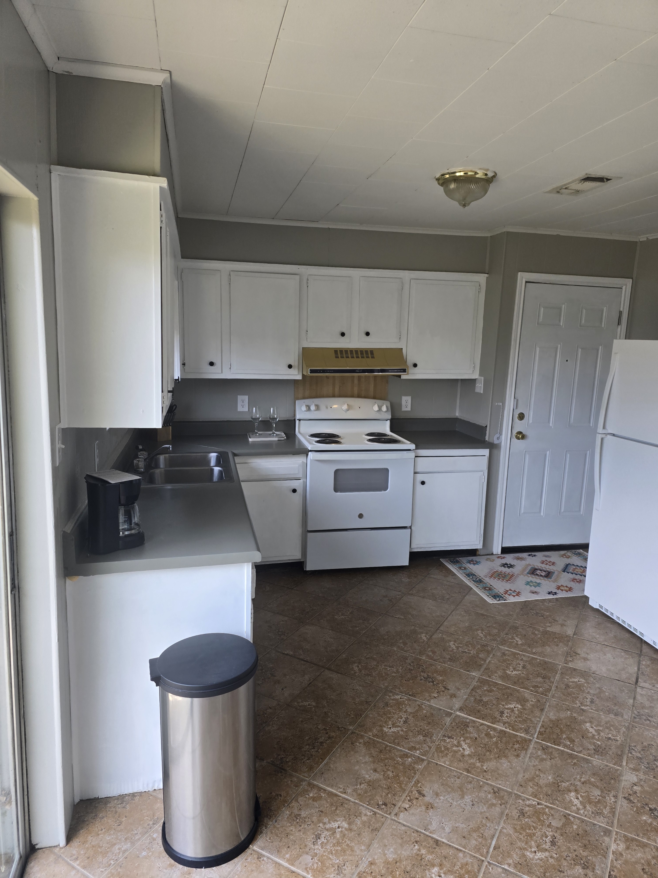 6255 Warren Street - G